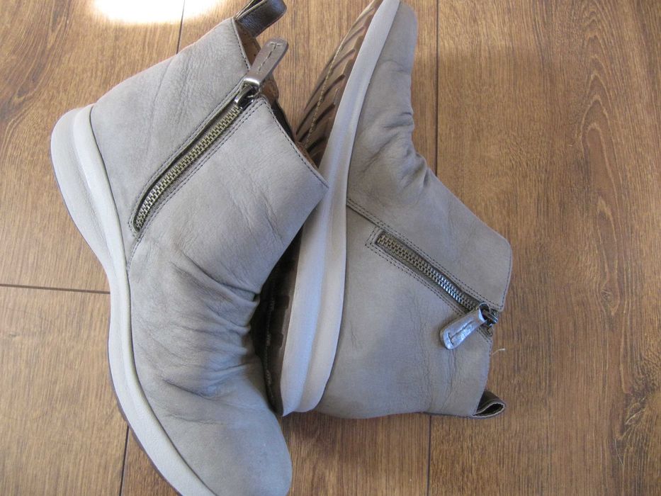 Жіночі черевики Clarks 39р 25,5см