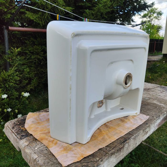 Umywalka ceramiczna Iryda 60 marki Cersanit
