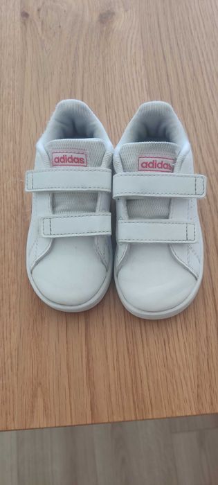Ténis adidas menina tamanho 23