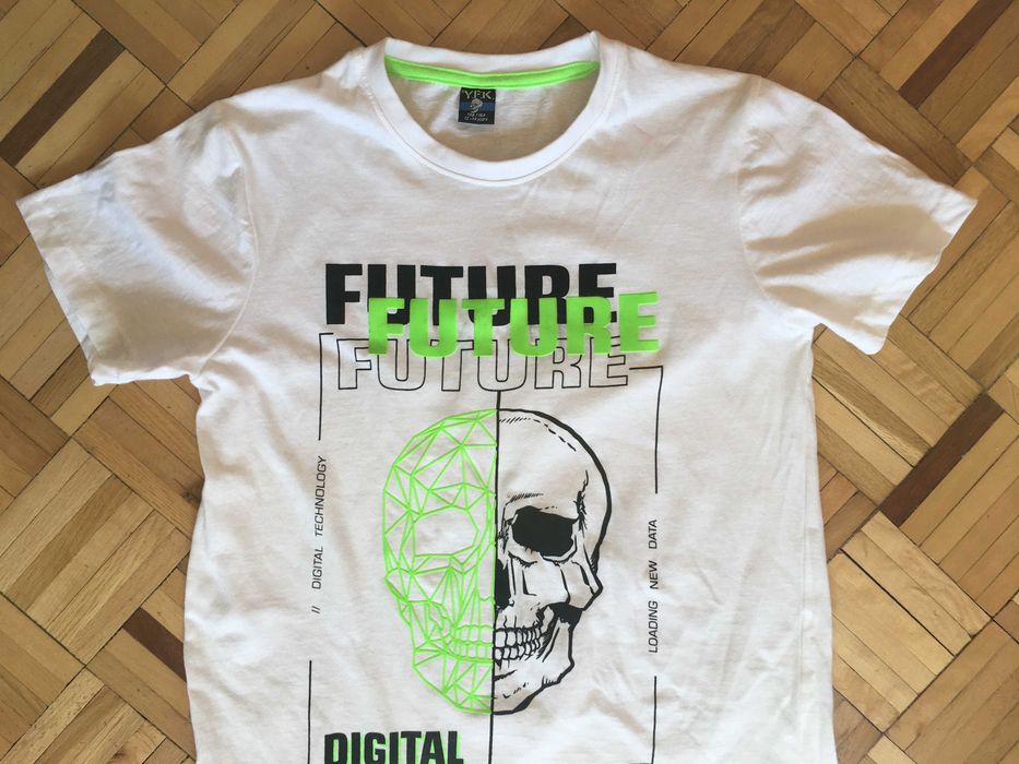 Biały z nadrukiem T-shirt Y.F.K. bawełna