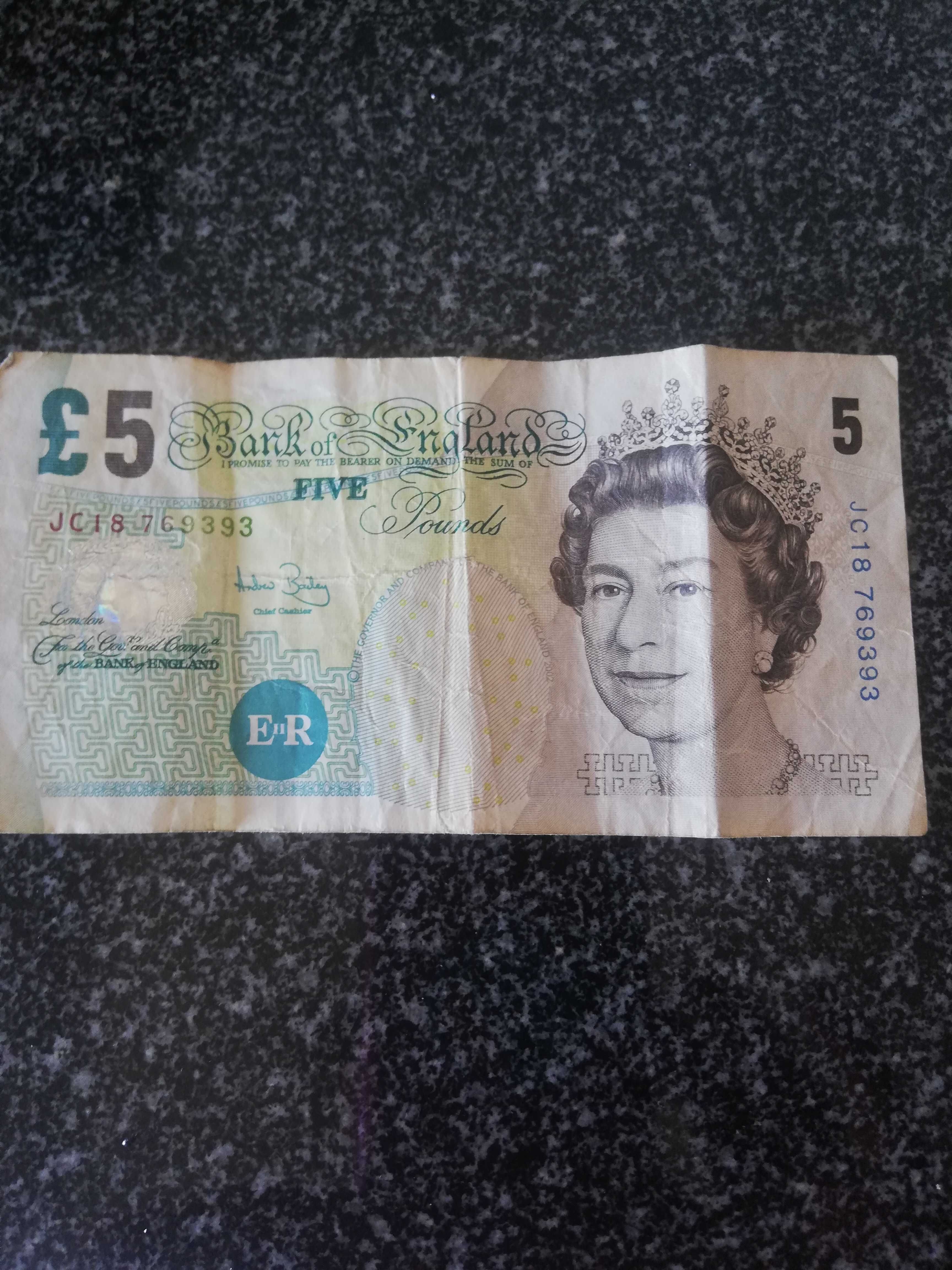 Nota five pounds