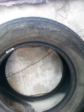 2 pneus Uniroyal 215/65R 16 98H  4x4