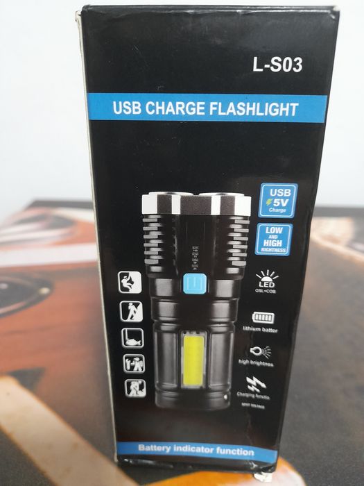 Nieużywana Latarka LED!