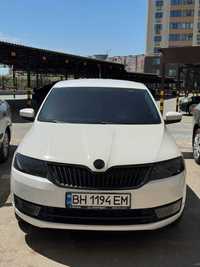 Продам офіційну Skoda Rapid у відмінному стан 2013 р.в.