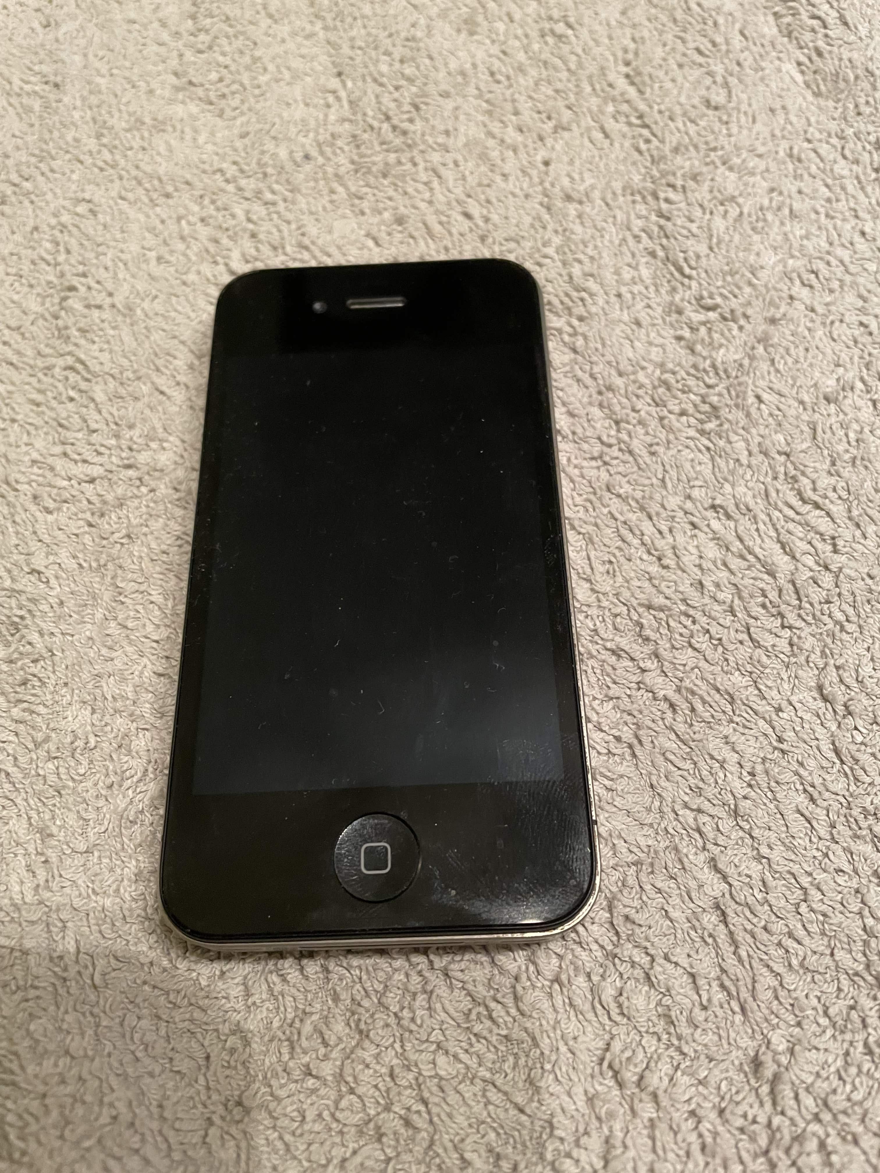 iPhone 4 8gb  (nowa bateria)