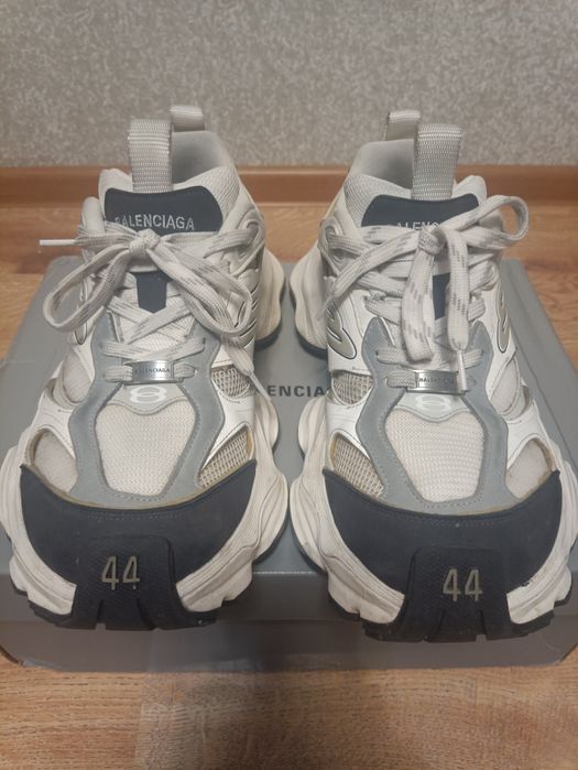 Balenciaga cargo 44