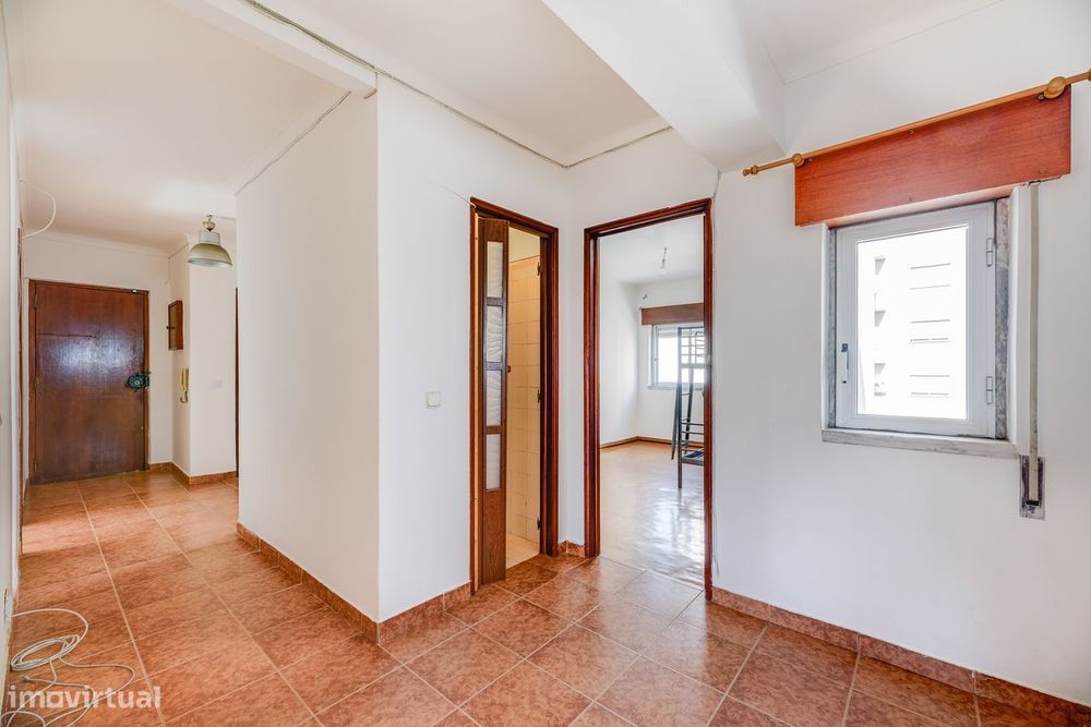 Apartamento T3 | Elevador | Carregado