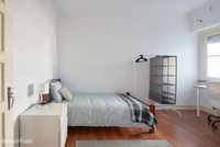 572132 - Quarto com cama de solteiro em apartamento com 3 quartos