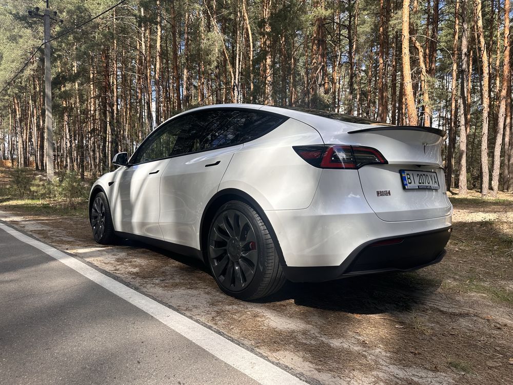 Tesla model Y 12/2020