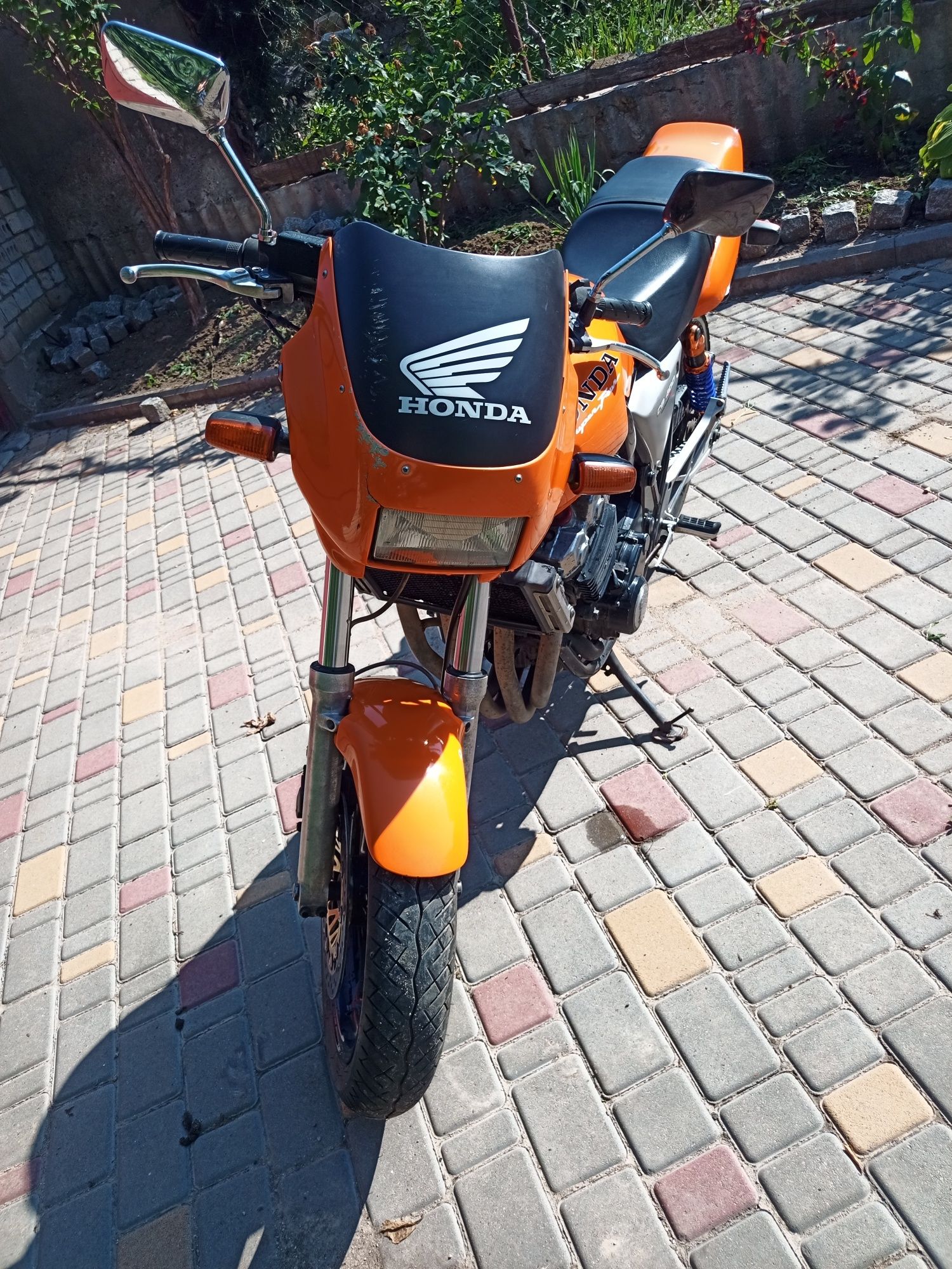 Продам HONDA CB400