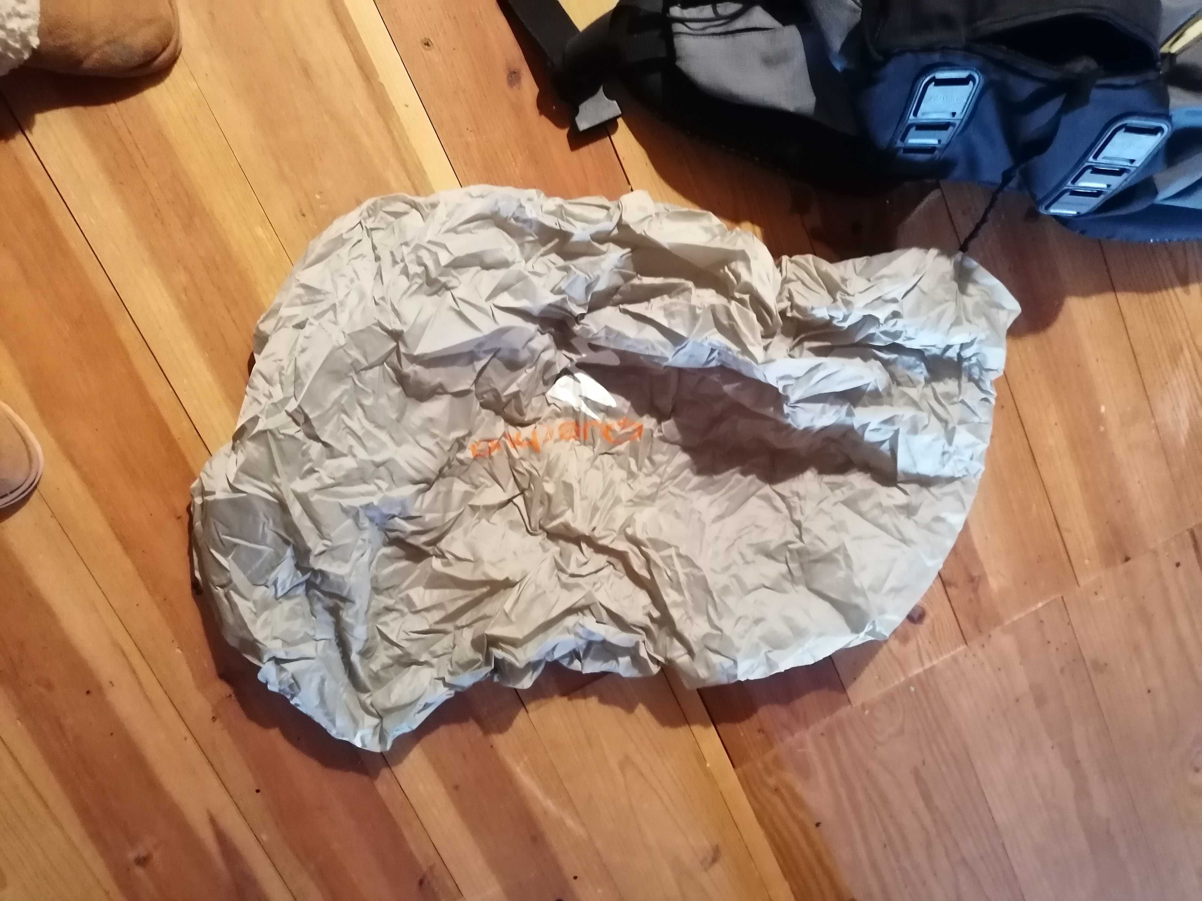Mochila Quechua 60 Lt como nova
