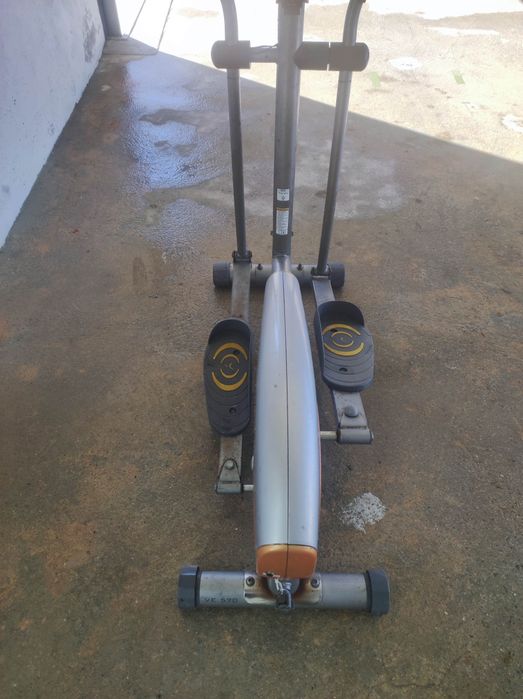 Bicicleta elíptica digital