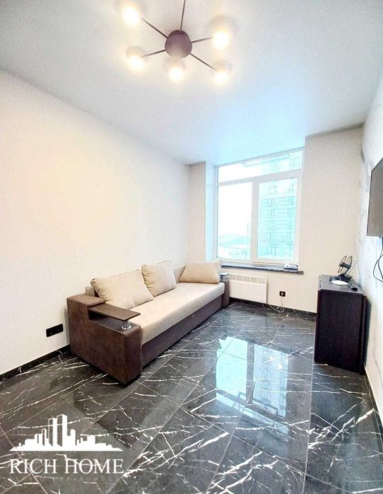 ЖК Метро Парк, Кам'янська 125б, низький поверх, є-відновлення!