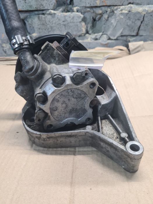 Гур Гідропідсилювач керма руля BMW E81 E87 E90 E91 7692974546 1.8 2.0