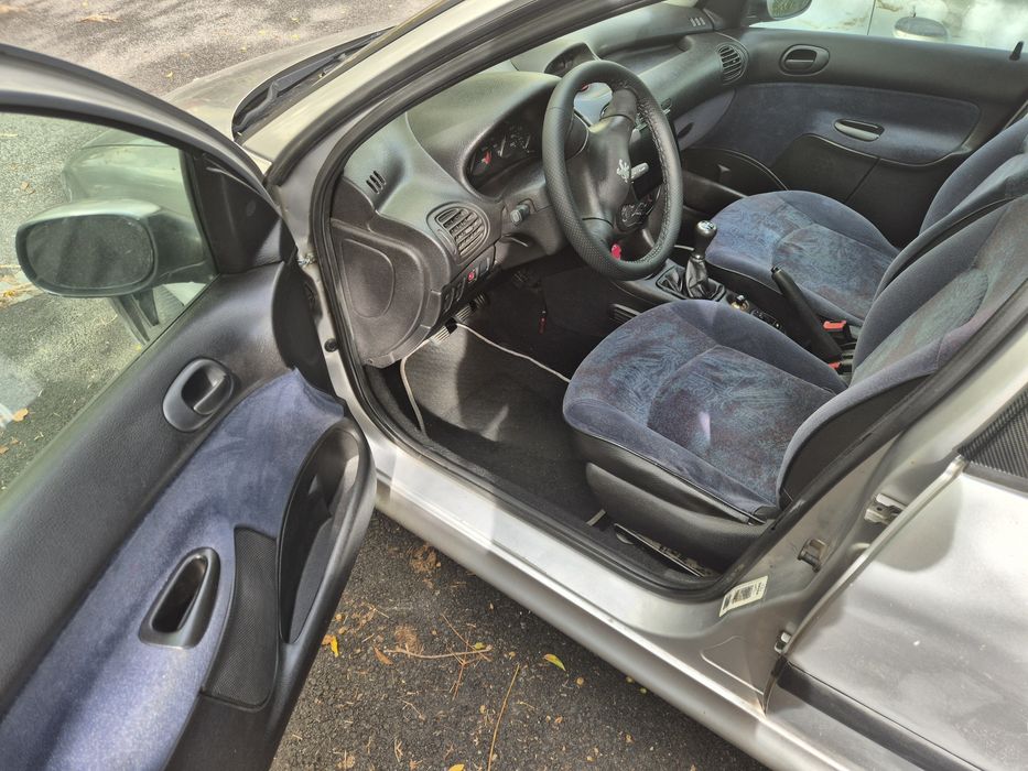Peugeot 206 ano 2001