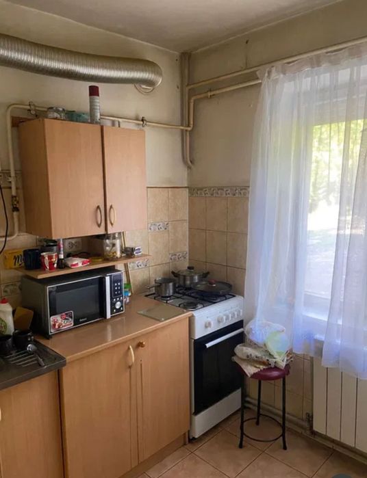 Продається 3 кім. квартира напроти гіпермармаркету «Дастор»