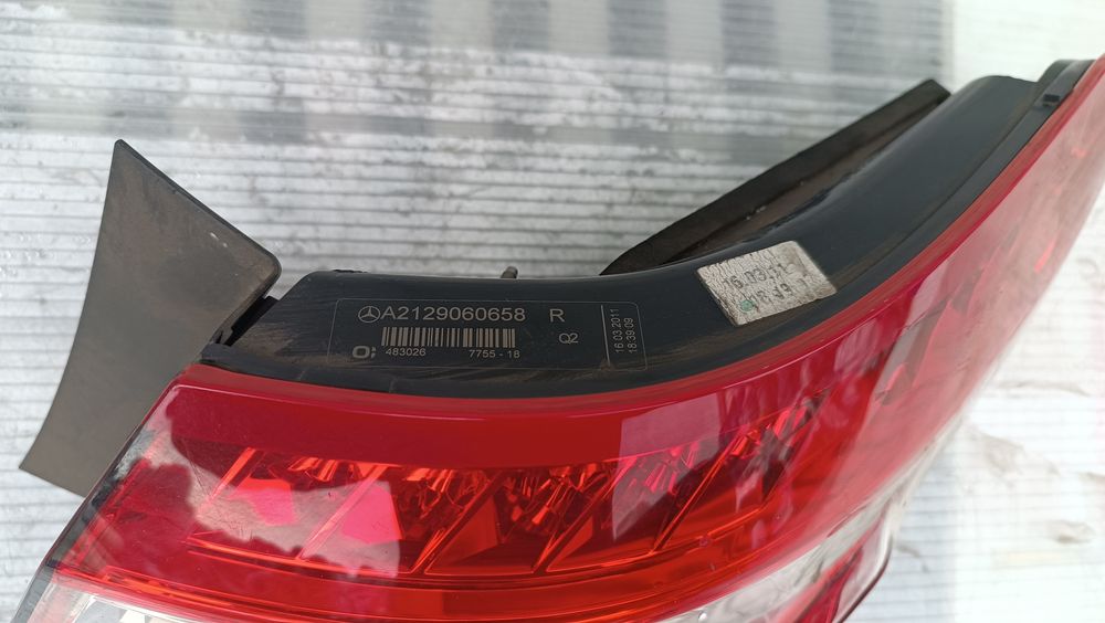 Vendo farolim direito de Mercedes W 212 ano 2010/13