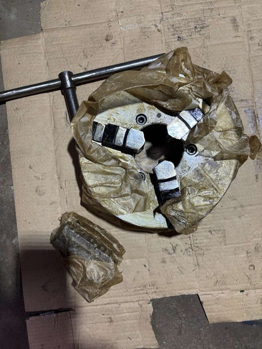 Патрон токарный 250 мм на конус Польша