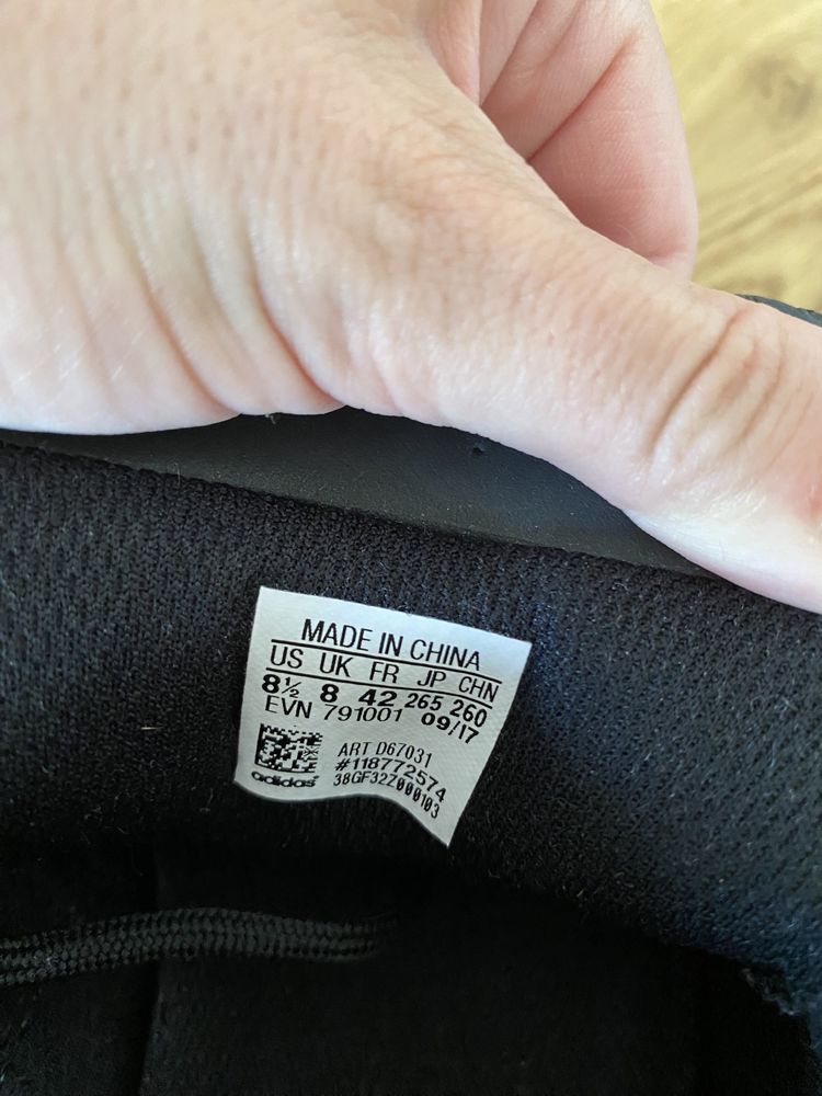 Adidas oryginalne buty trekkingowe r. 42