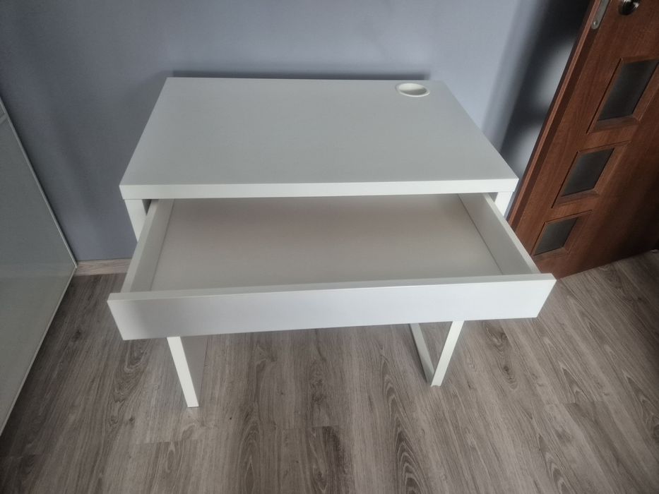 Biurko Micke 73x50 plus krzesło gratis