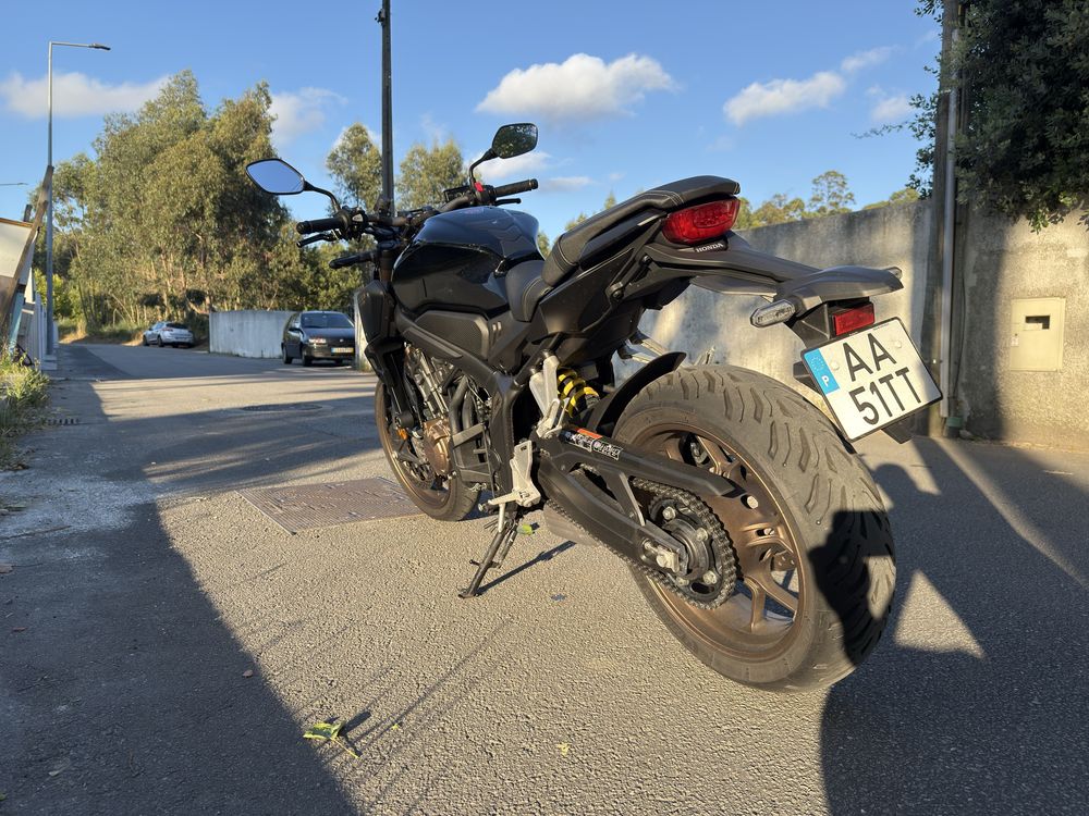 Honda CB 650 R 2020 com revisao completa