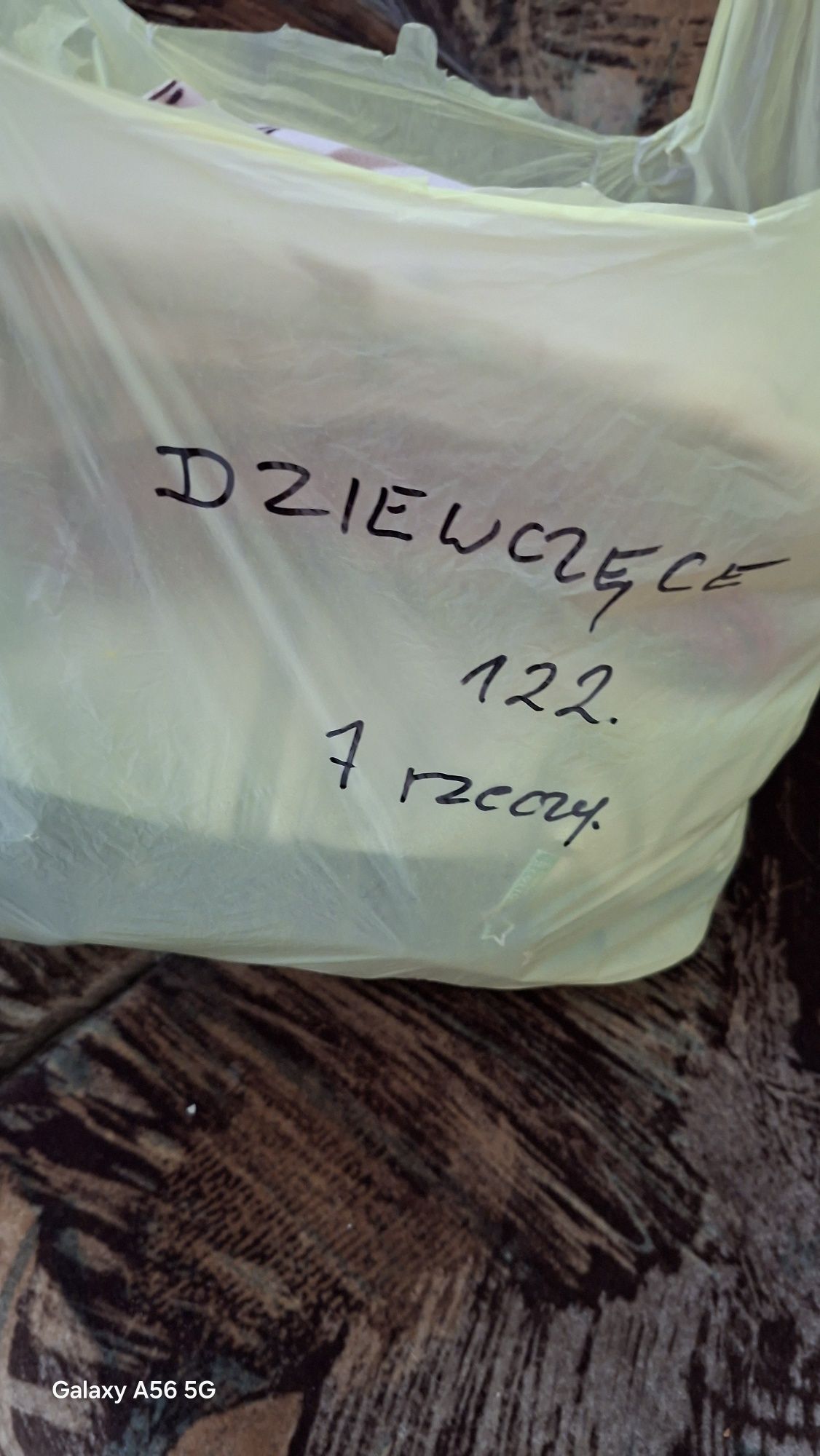 Ubranka dla dziewczynki 122.