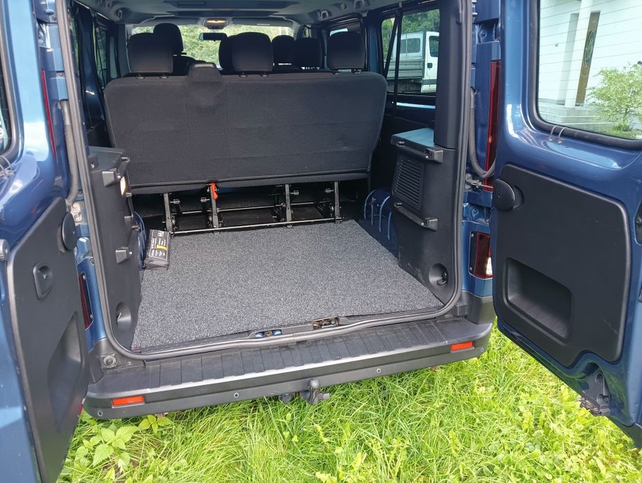 Wynajem bus 9 osobowy