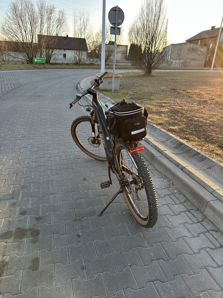 Rower elektryczny CUBE Reaction Bosch CX Shimano. Koła 29”