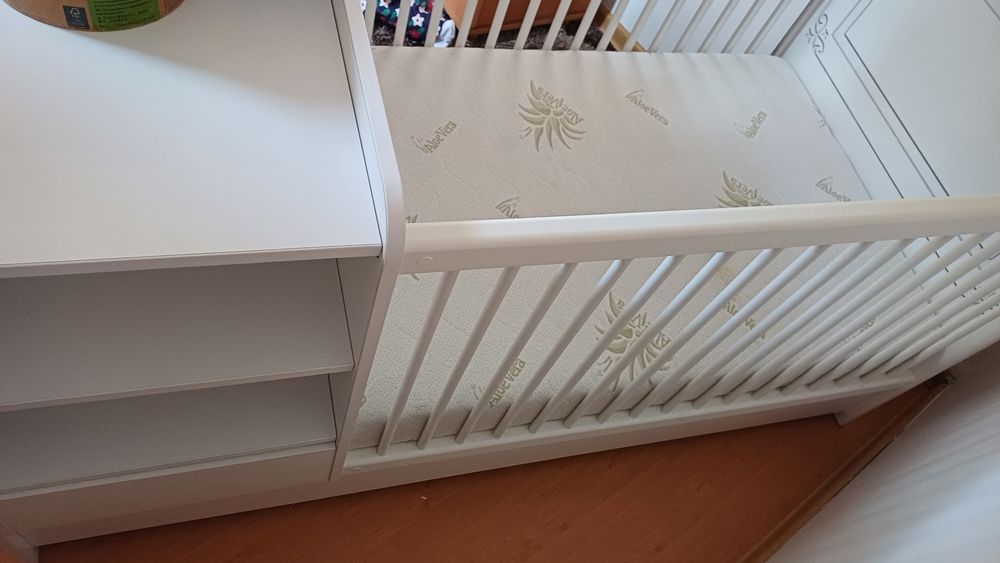 Łóżeczko Cilek z przewijakiem i komoda