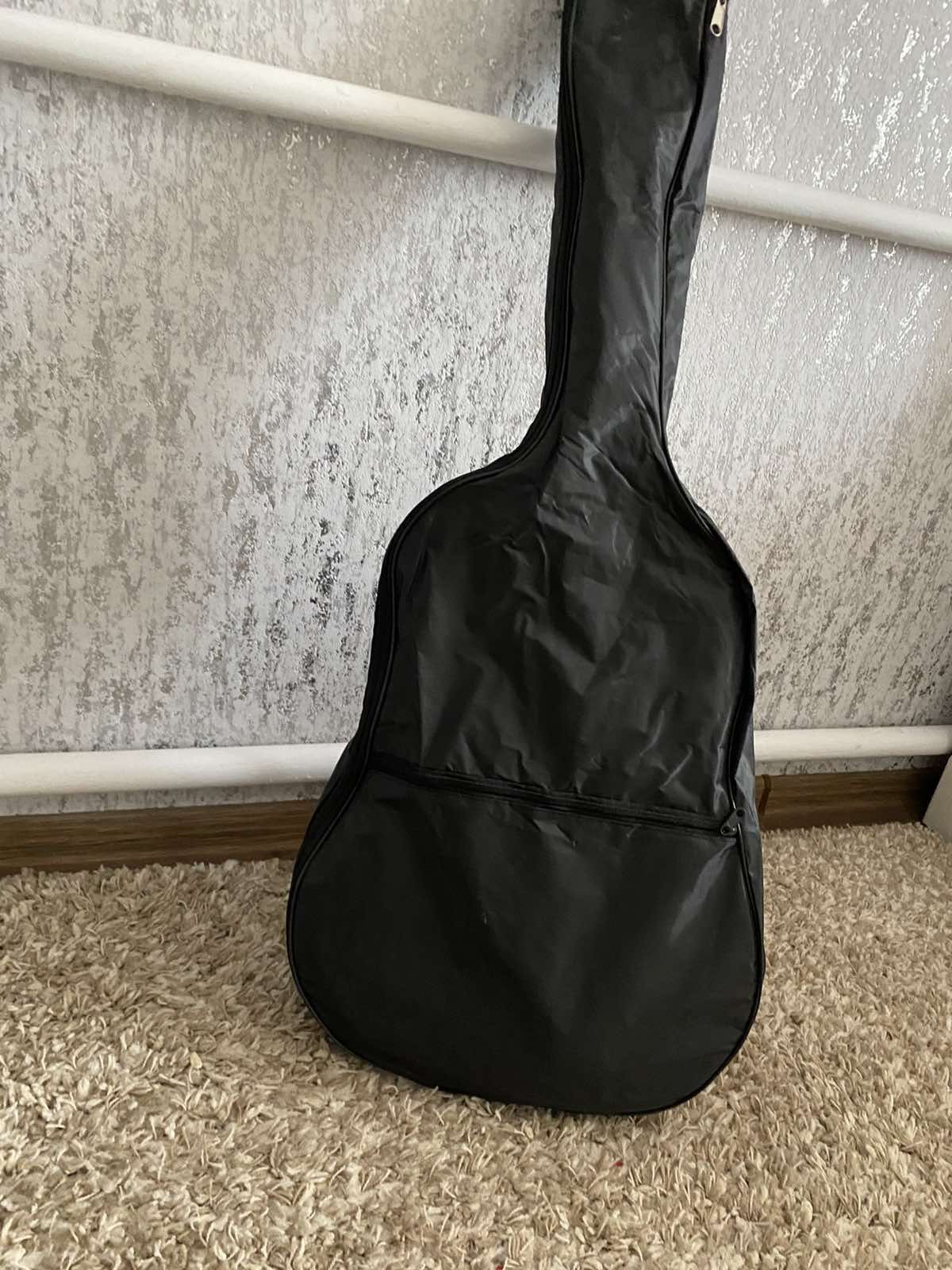 Продам класичну Гітару