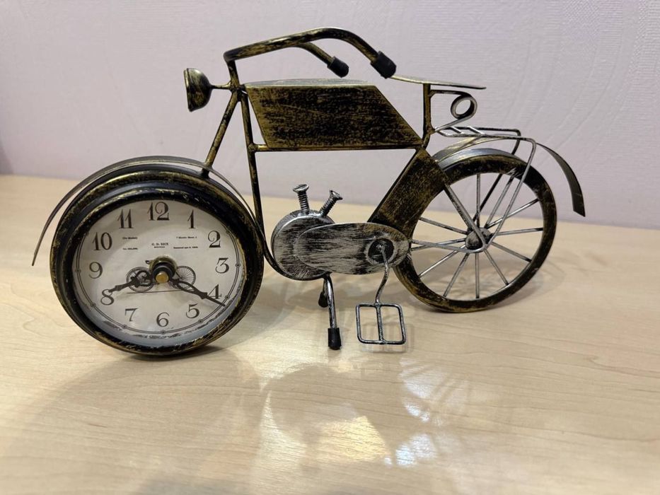 Сувенирные Часы-велосипед из Германии на подарок