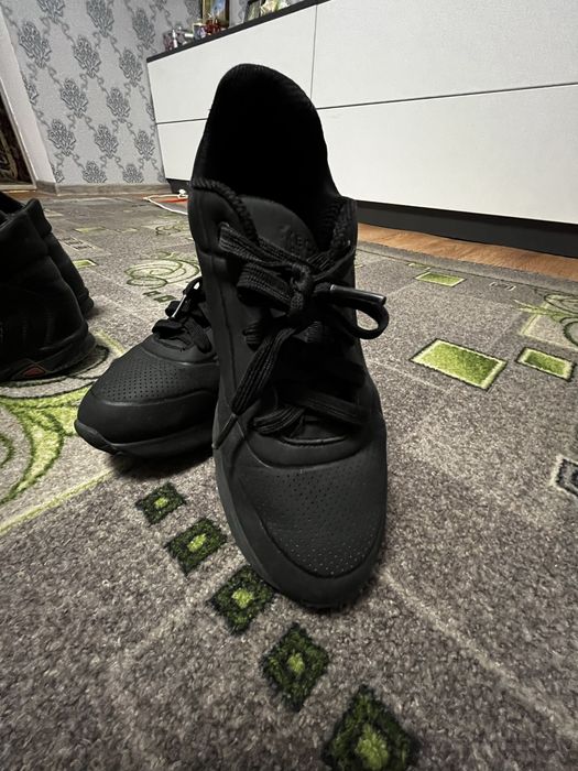 Кросівки хлопчачі  38 розмір