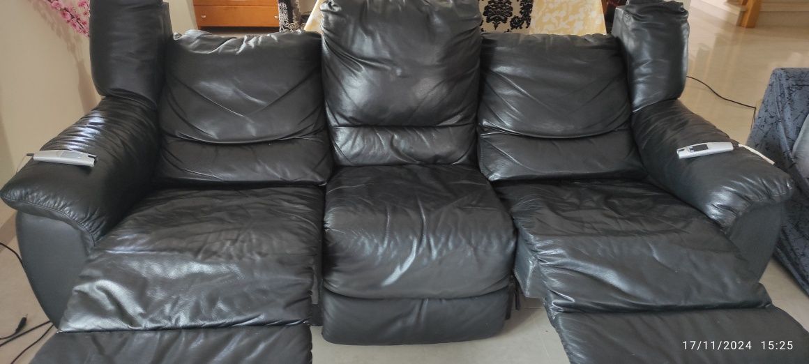 Sofá de 3 lugares c/ 2 assentos relax elétricos