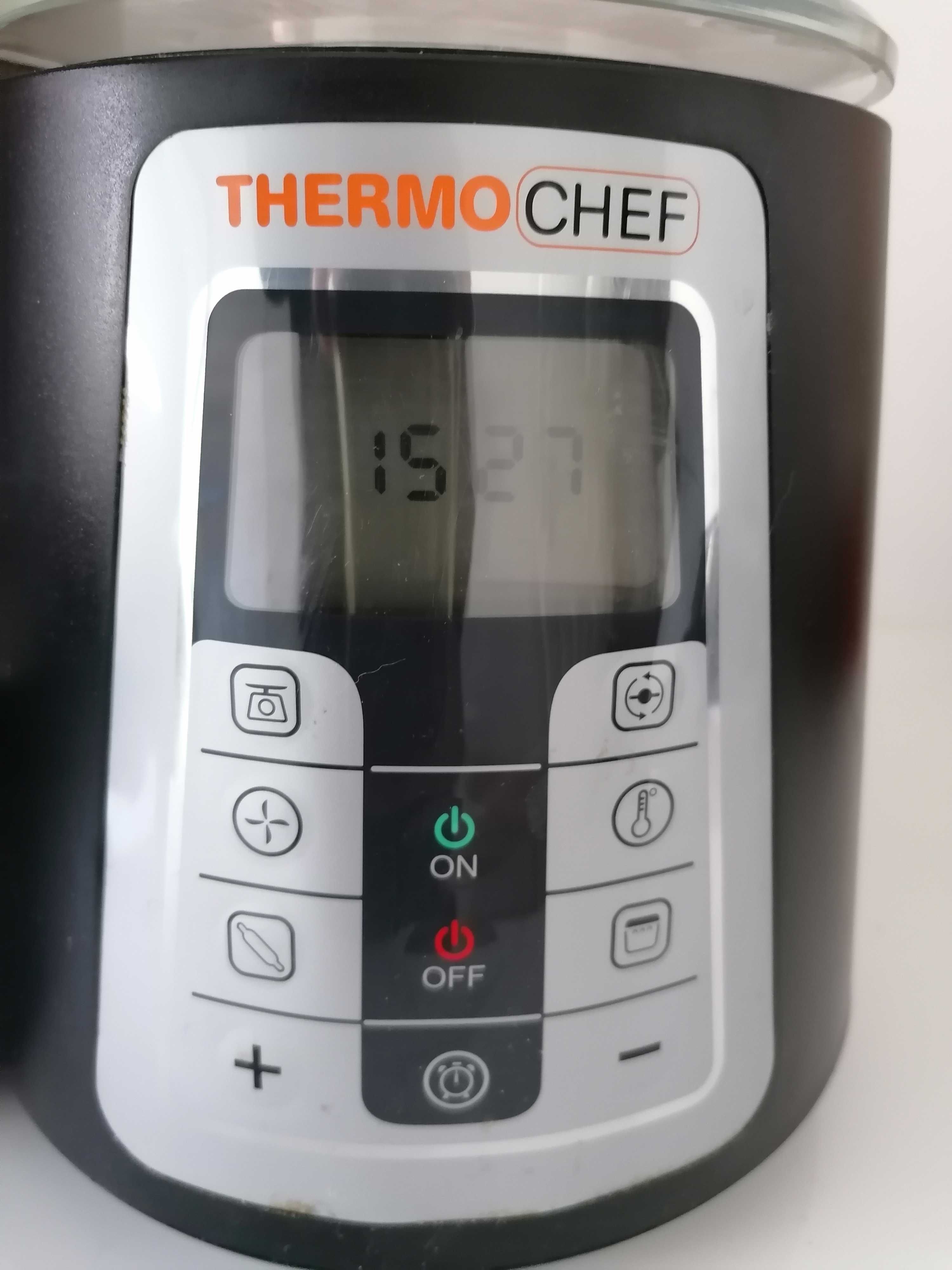 ThermoChef com acessórios e livro de receitas