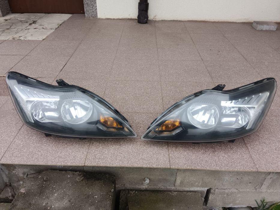 Reflektory Ford Focus MK2