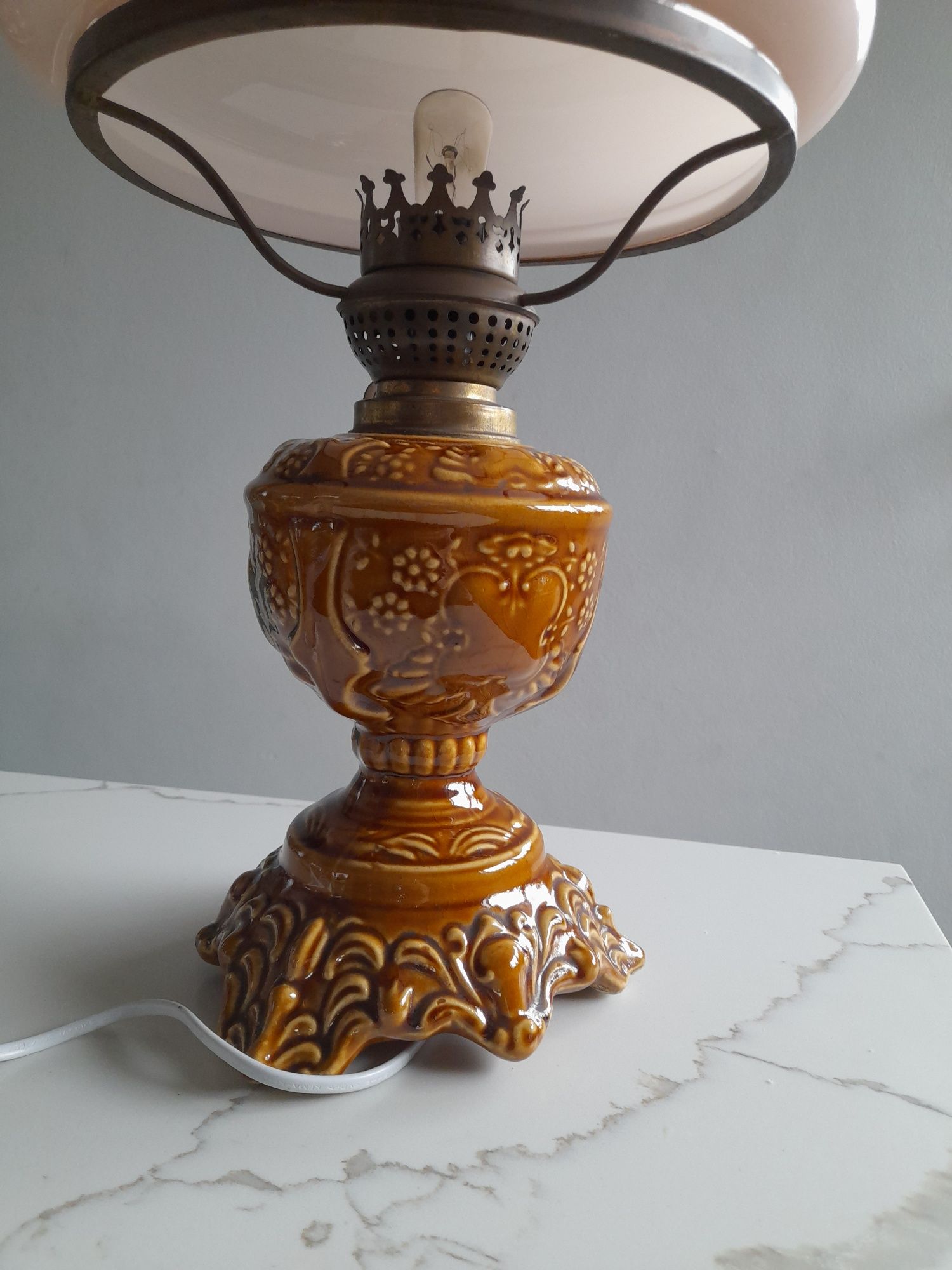 Lampa stołowa duża WZMPT Wałbrzych ze szklanym kloszem