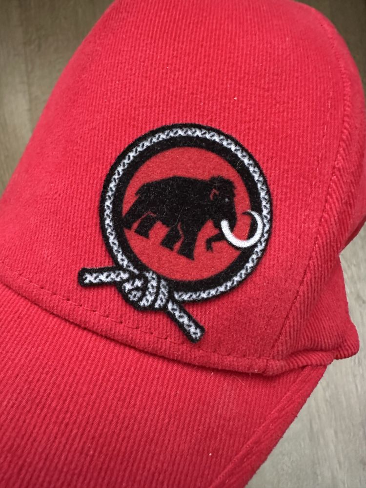 Кепка бейсболка Mammut