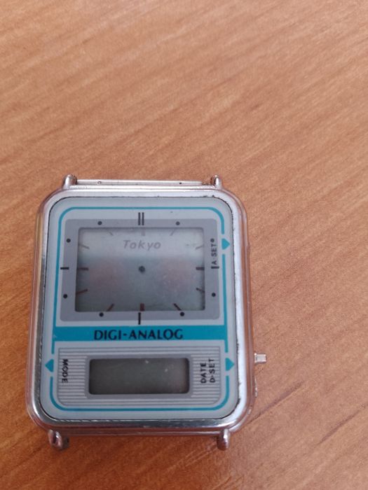 Zegarek antyk elektroniczny PRL