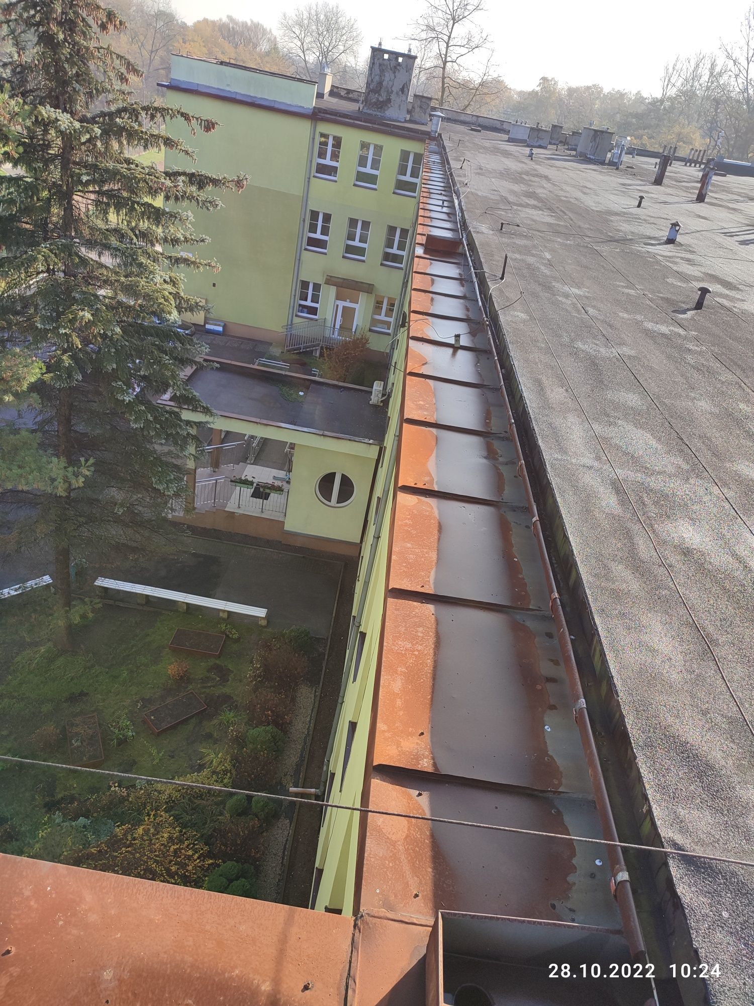 Usługi dekarskie papa termozgrzewalna gonty obróbki blacharskie rynny