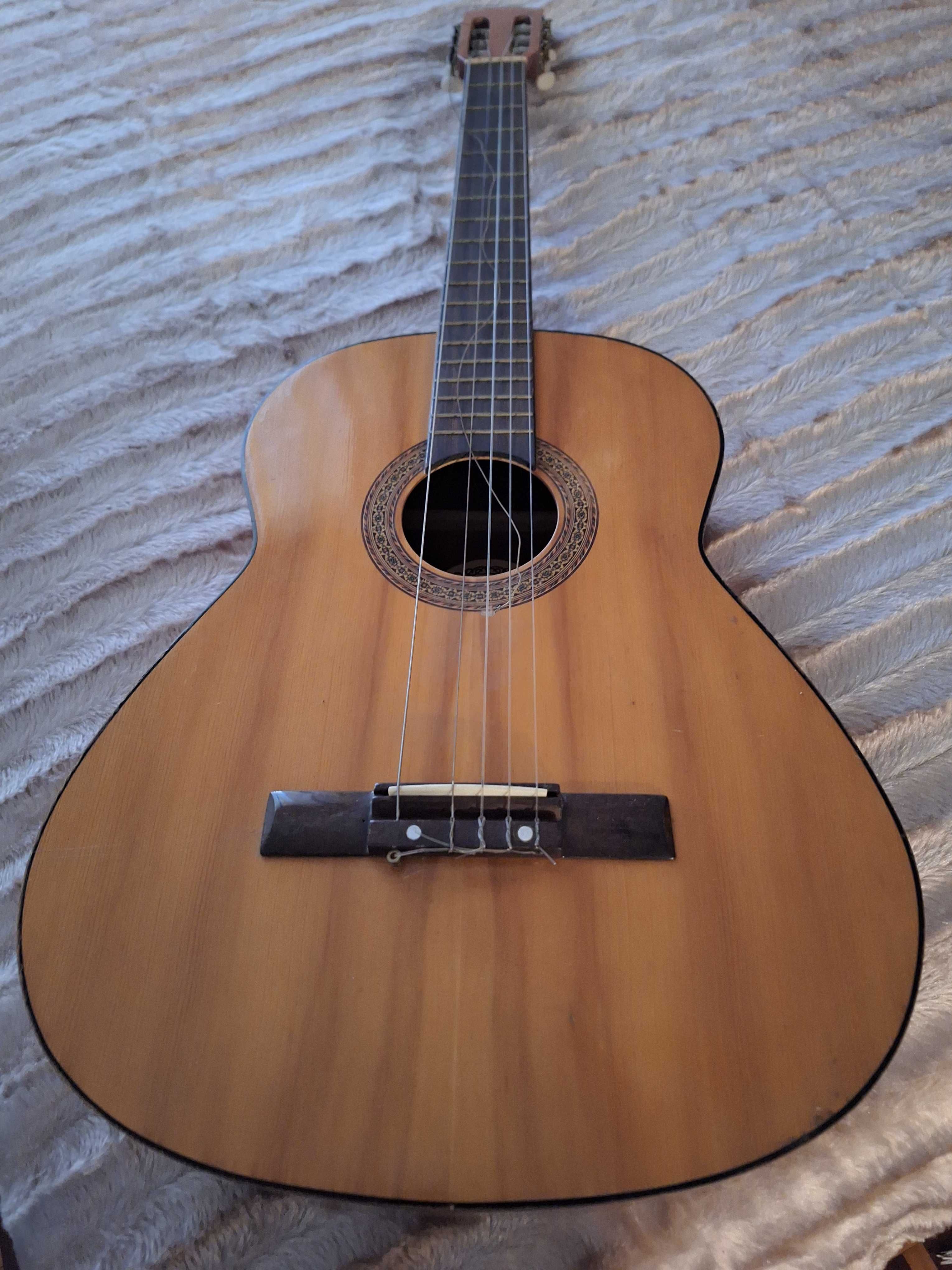 Guitarra manual em segunda mao