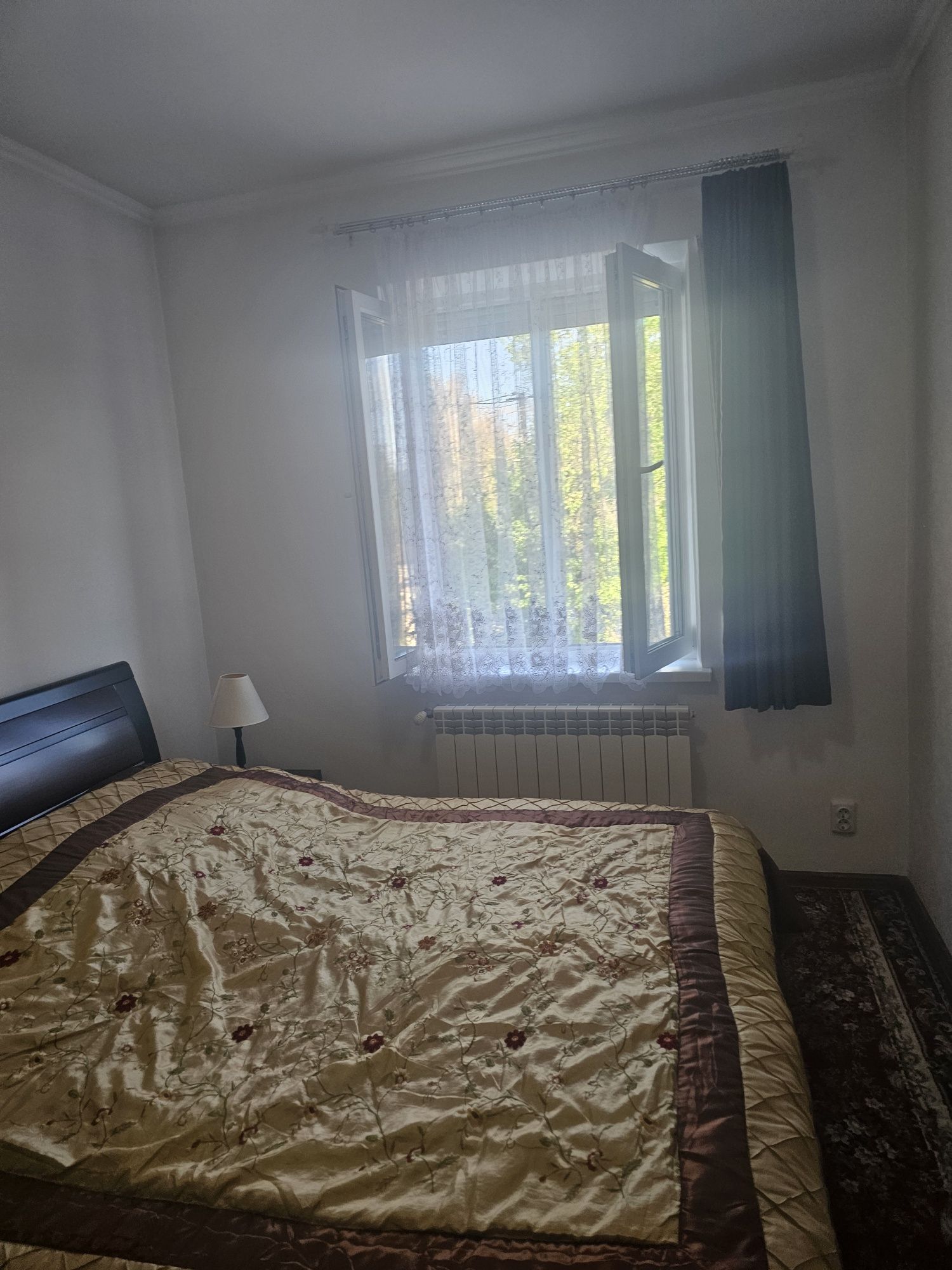 ПРОДАМ ДОМ ВКременчуге.рн КРЮКОВ.Дом 2х этажный ,кирпичный.Возле Днепр