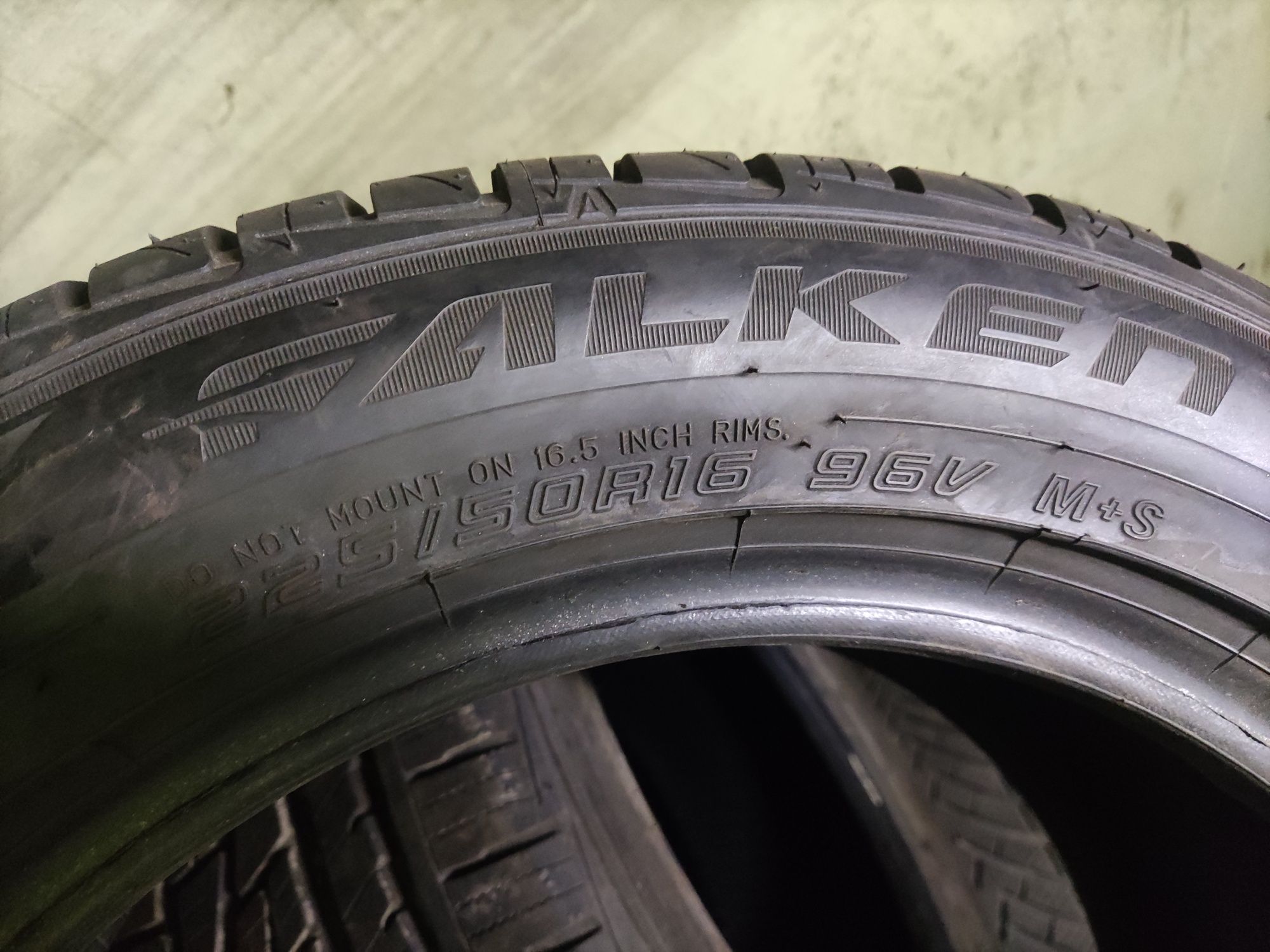 Opony wielosezonowe 225/50/16  Falken Ziex ze950 .Rok pr. 2023. Bdb.