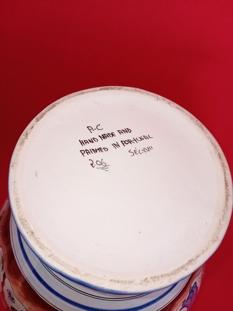 Pote grande em faiança sec XVII *