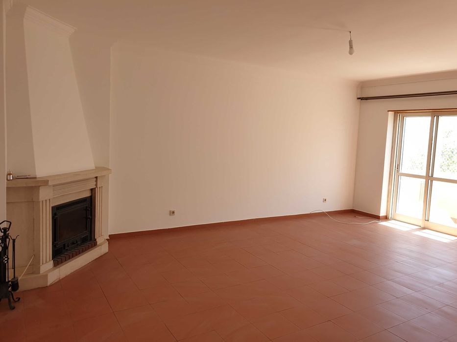 Apartamento T2+2 a 1,5 km do centro de Cascais