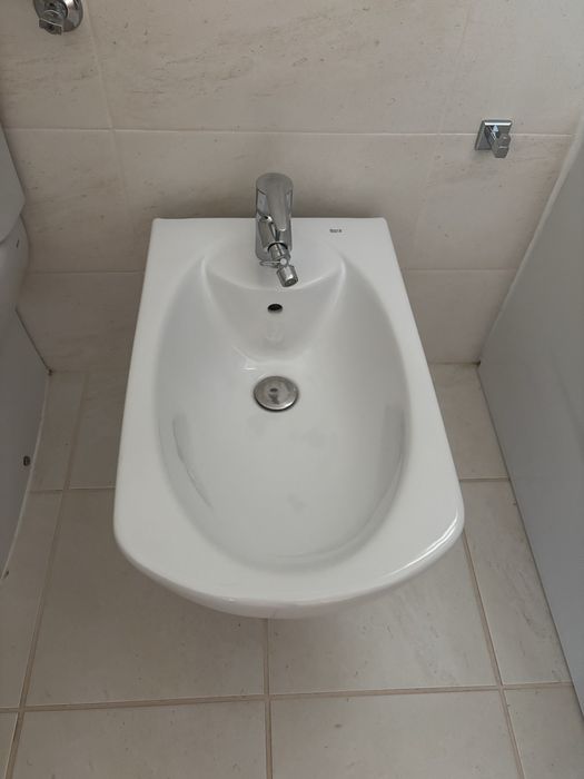 Bidé Roca + Torneira em muito bom estado