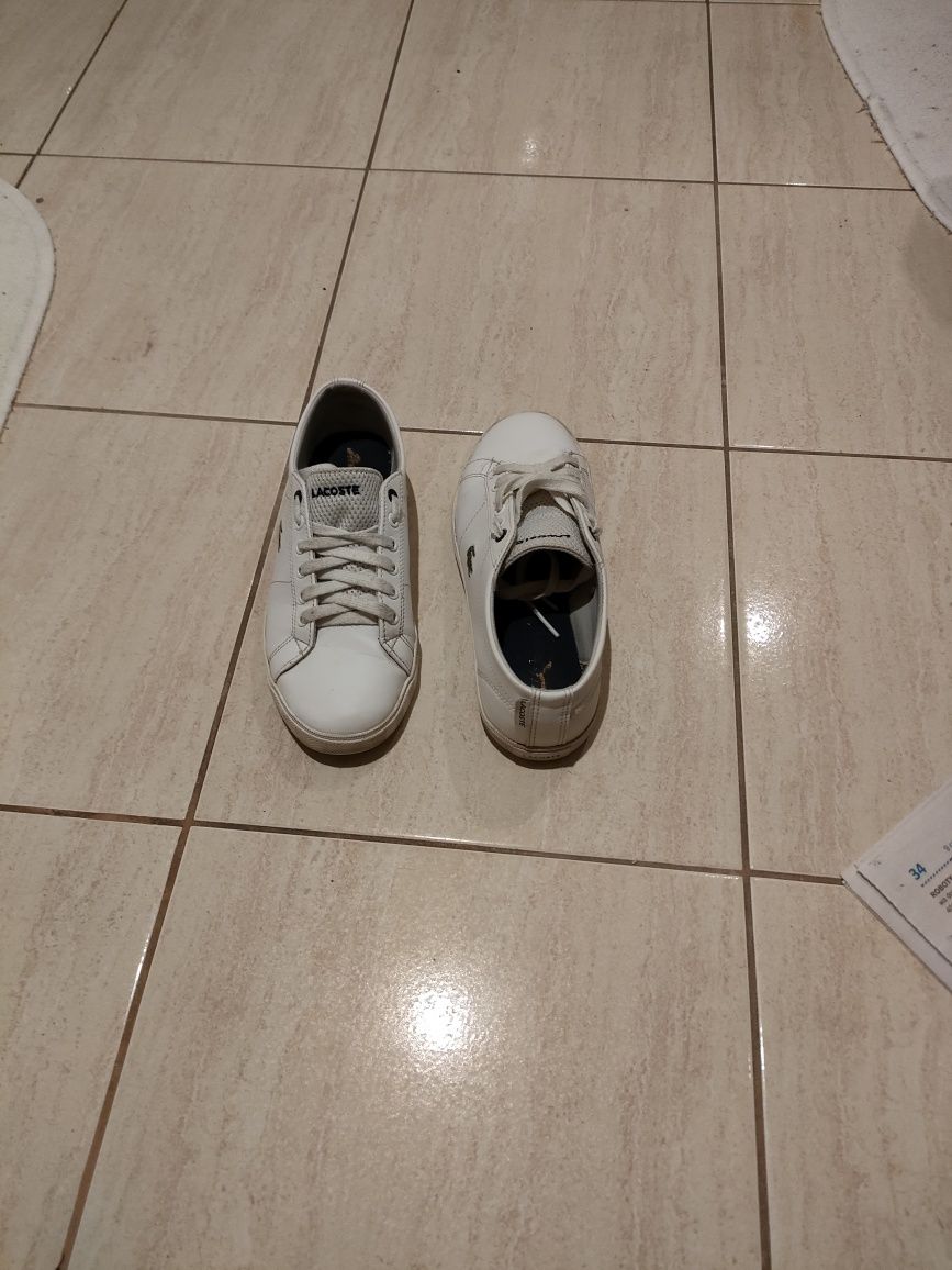 Buty białe firmy Lacoste rozmiar 36