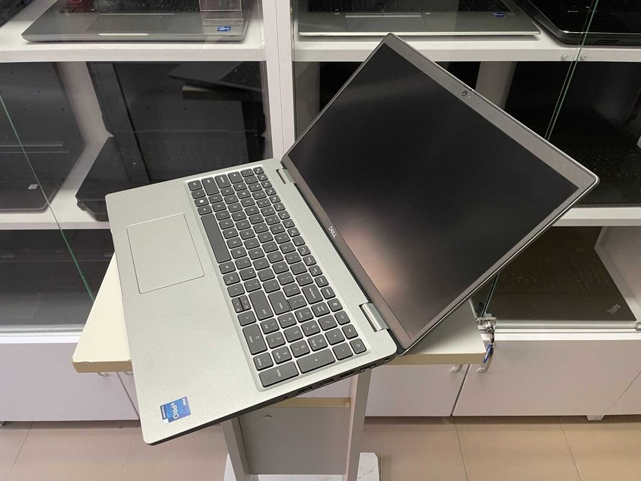 Ноутбук Dell Latitude 5530 [i7 12 Gen] [IPS] R16 [SSD] на Куліша 22