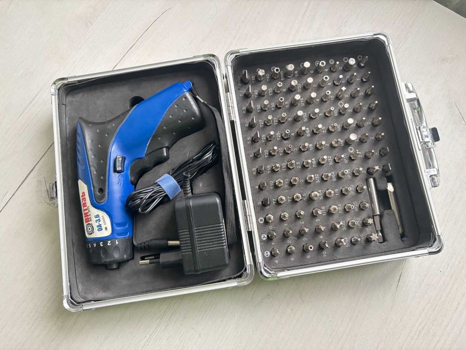 Акумуляторна викрутка + кейс + набір біт 100in1 акумуляторная отвертка