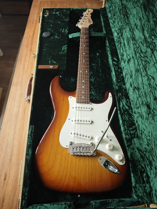 Guitarra G&L Fullerton Deluxe Legacy