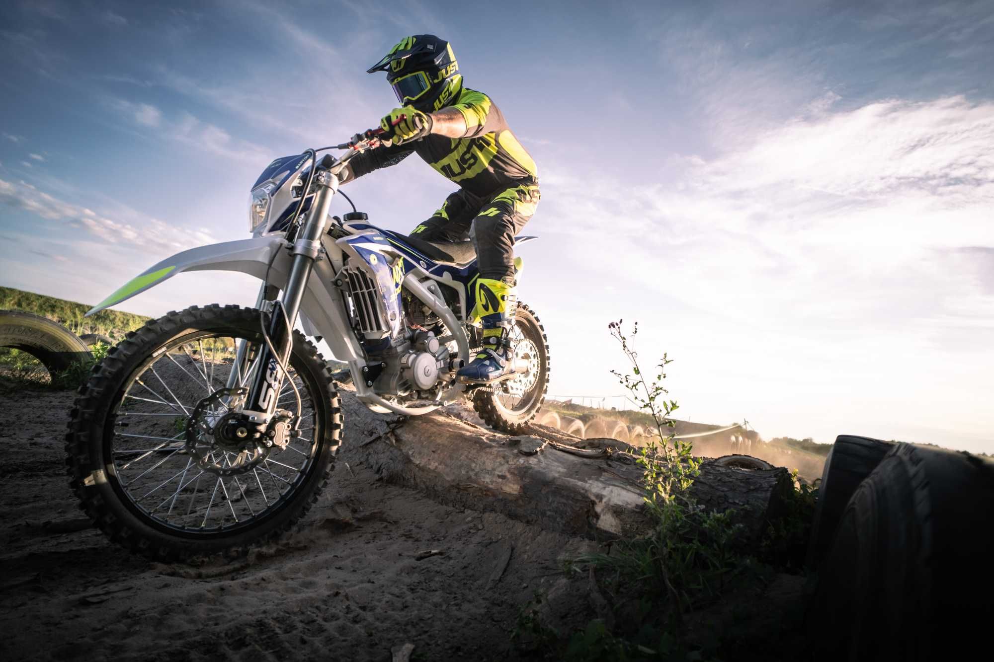 Mega CROSS BARTON NXT 300  Chłodzony cieczą Hit Roku 26KM